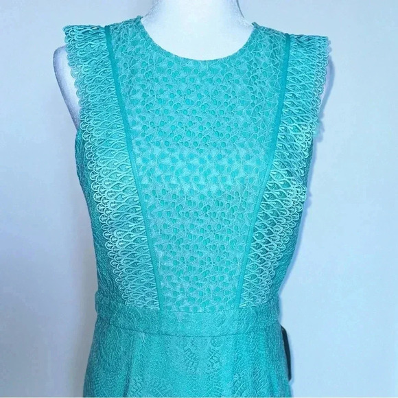 ADELYN RAE GREEN LACE-UP SHORT SLEEVE ELEGANT DRESS SIZE M- NEW - Picture 3 of 5